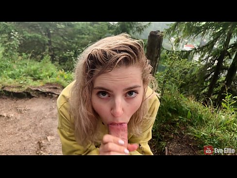 ❤️ Jente svelger cum etter en offentlig blowjob - Eva Elfi ️ Russisk porno hos oss ️❤